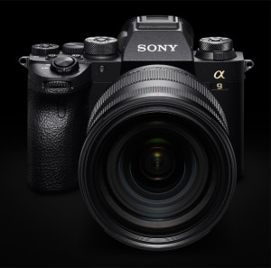 Sony Alpha 9 II стоит 400 тысяч рублей