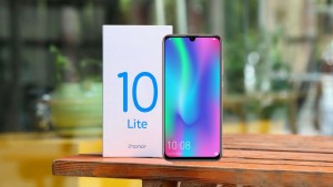 Популярный смартфон Honor 10 Youth Edition упал в цене до $119