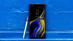 Концептуальный дизайн смартфона Galaxy Note 20 предлагает тройную камеру