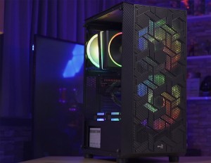 Представлен яркий ПК-корпус Aerocool Hive ARGB