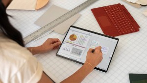 На Surface Pro X запустили полноценную Windows 10