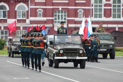 В Саратове прошло шествие в честь 75-летия Победы