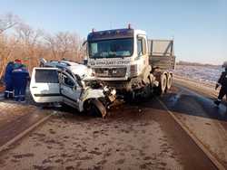 В автокатастрофе с фурой погибли три человека