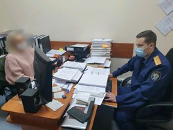 Обвиняемую в убийстве женщины и ребенка оставили под стражей