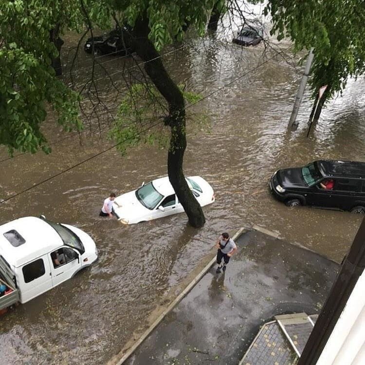 Последствия урагана на Северном Кавказе. Фоторепортаж