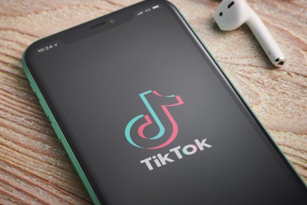 TikTok и WeChat удалят из магазинов приложений в США