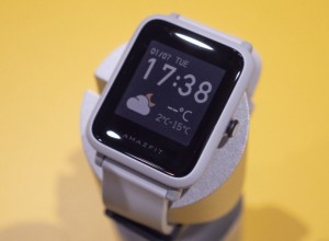 Amazfit Bip S оснащены цветным жидкокристаллическим 1,28-дюймовым экраном