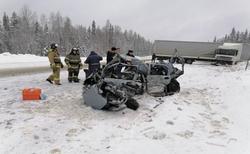 В ДТП с участием фуры из Саратова погибли три человека