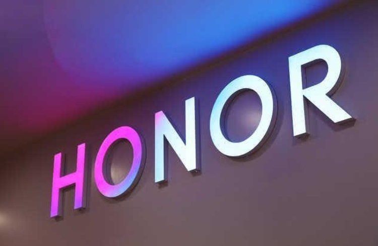 Смартфон среднего уровня Honor AKA-AL10 прошёл сертификацию TENAA