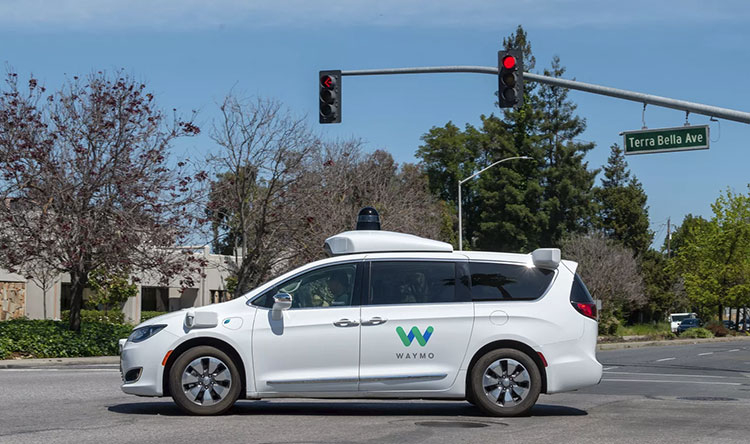 Несмотря на самоизоляцию, робомобили Waymo вернутся на дороги в области залива Сан-Франциско