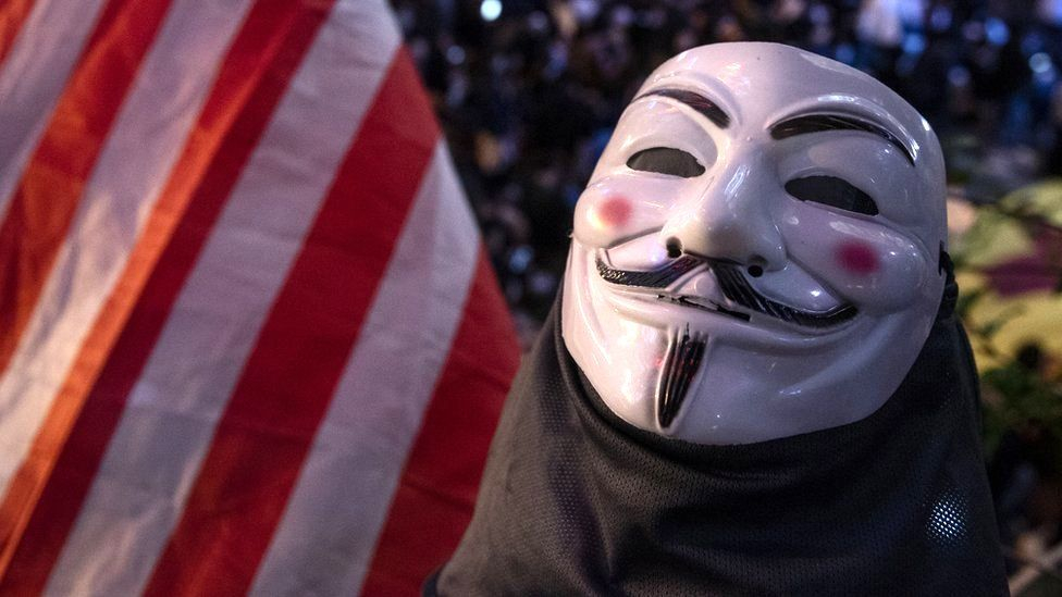 Неизвестные объявили Илону Маску «войну» от имени Anonymous — его назвали самовлюблённым богачом