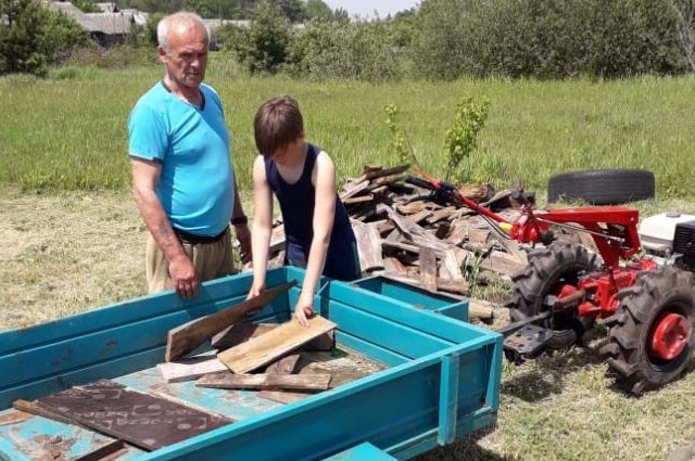 18 брянских семей получили 100 тысяч рублей поддержки от государства