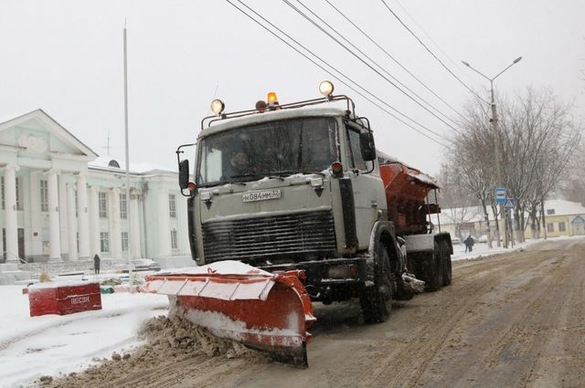 Брянских водителей призывают к осторожности на дорогах из-за снегопада