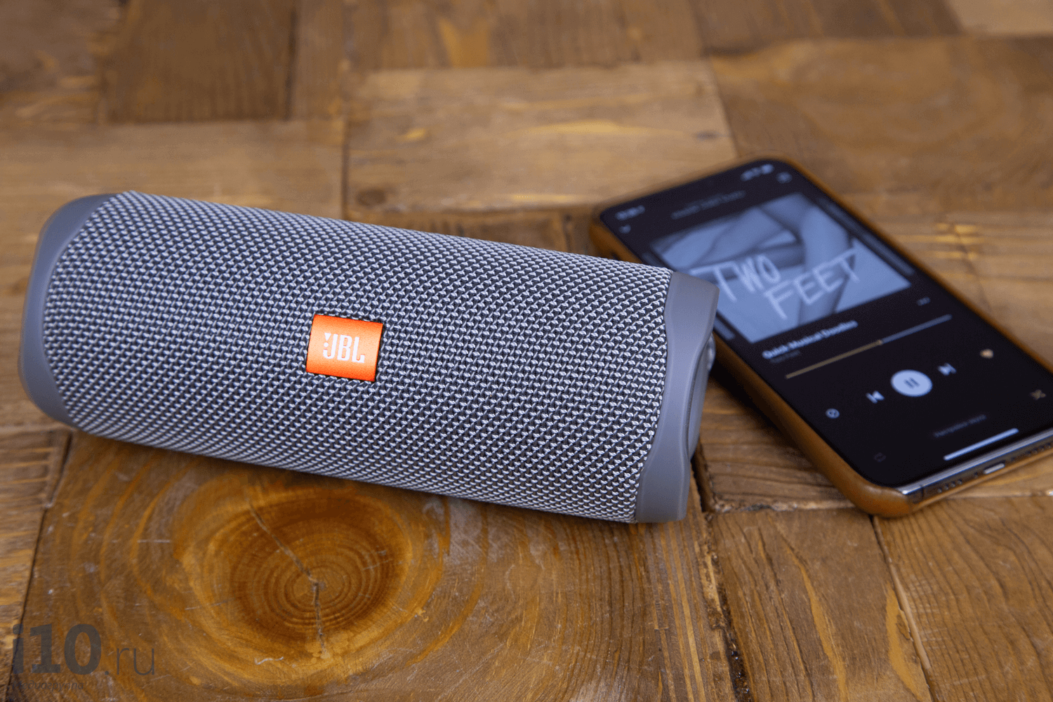 Обзор JBL Flip 5: обновление ей к лицу