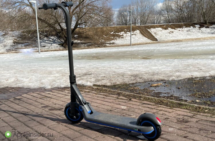 iPhone среди детских электросамокатов: Segway-Ninebot eKickScooter Zing E10