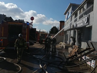 В Краснодаре вспыхнули складские помещения