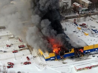 Причиной пожара в томском гипермаркете стал поджог