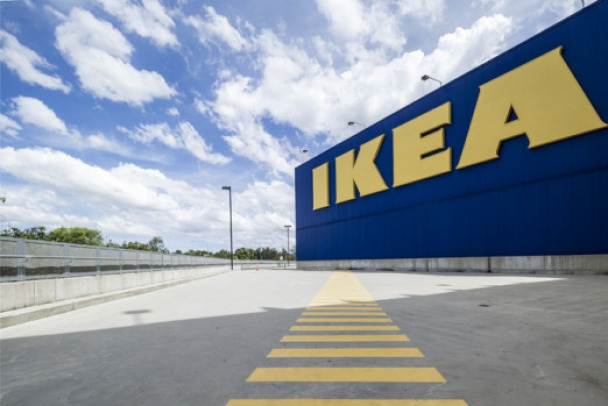 'Откроем после выходных'. IKEA снова приостановила онлайн-распродажу