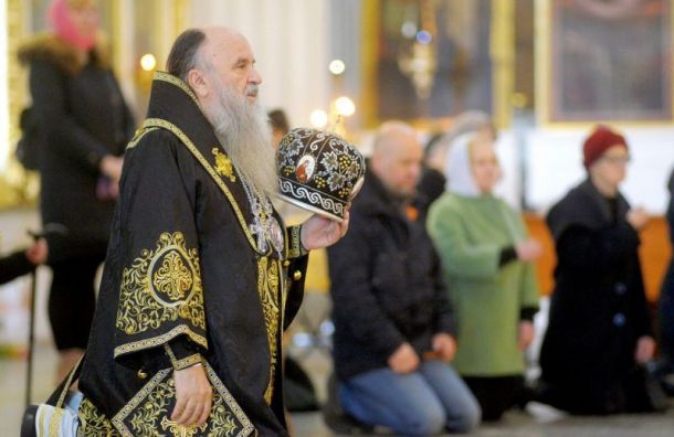 Варсонофий продлил запрет на посещение храмов в Петербурге