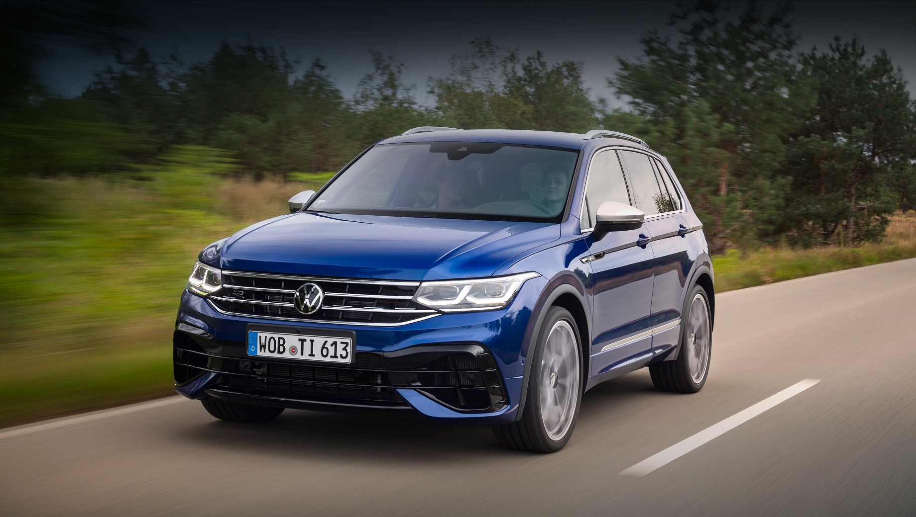 Volkswagen Tiguan R и eHybrid вышли на рынок Германии