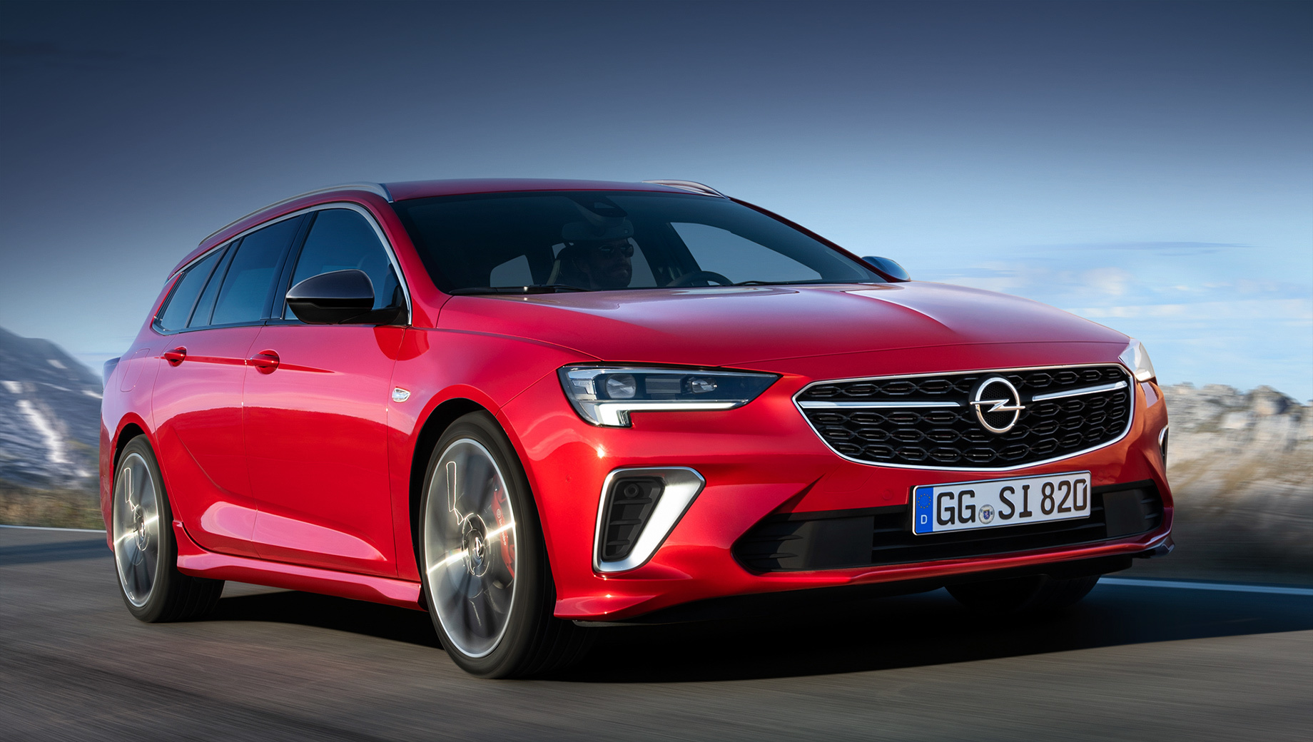 Версия GSi раскрыла все агрегаты семейства Opel Insignia