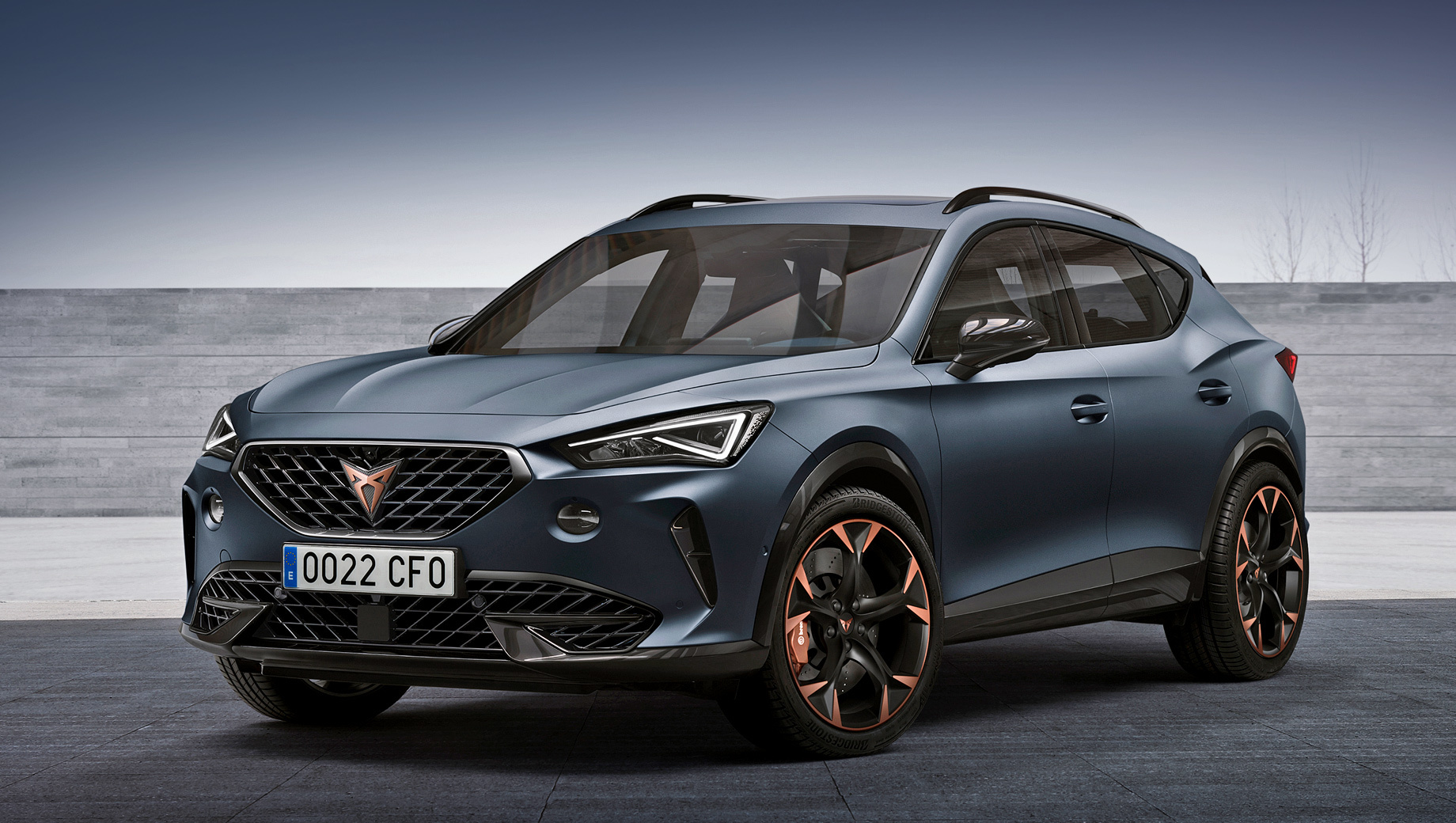 Кросс-хэтч Cupra Formentor дебютировал в двух версиях