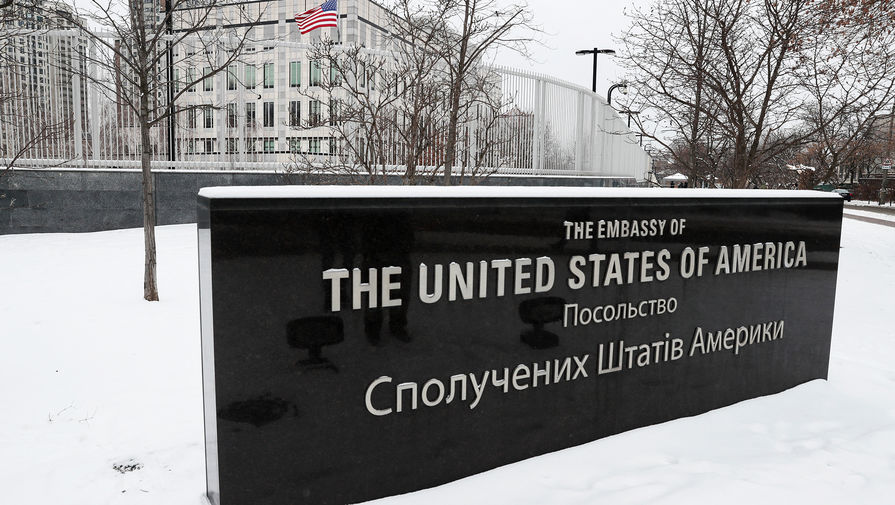 Источник сообщил об уничтожении документов в посольстве США в Киеве