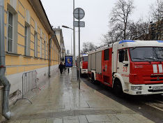 Трансформаторная будка вспыхнула в центре Москвы