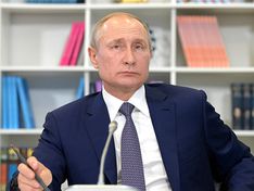 Путин: Если чиновник хамит и оскорбляет — ему не место во власти