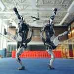 Роботы Boston Dynamics танцуют под хит 60-х годов