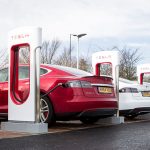 Количество зарядных устройств в сети станций Tesla Supercharger достигло 25 тыс.