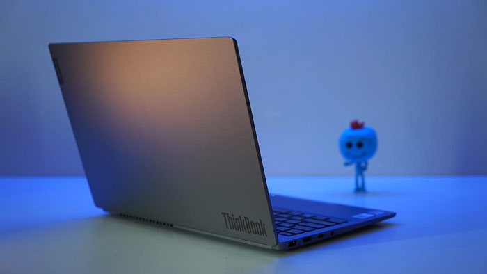 Наш обзор Lenovo ThinkBook 13s: удобство вне офиса