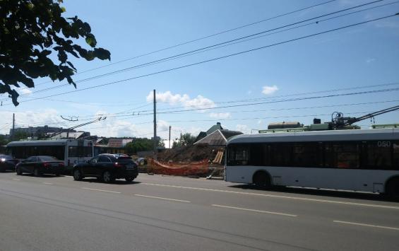 Экскаватор на время оставил Курск без троллейбусов