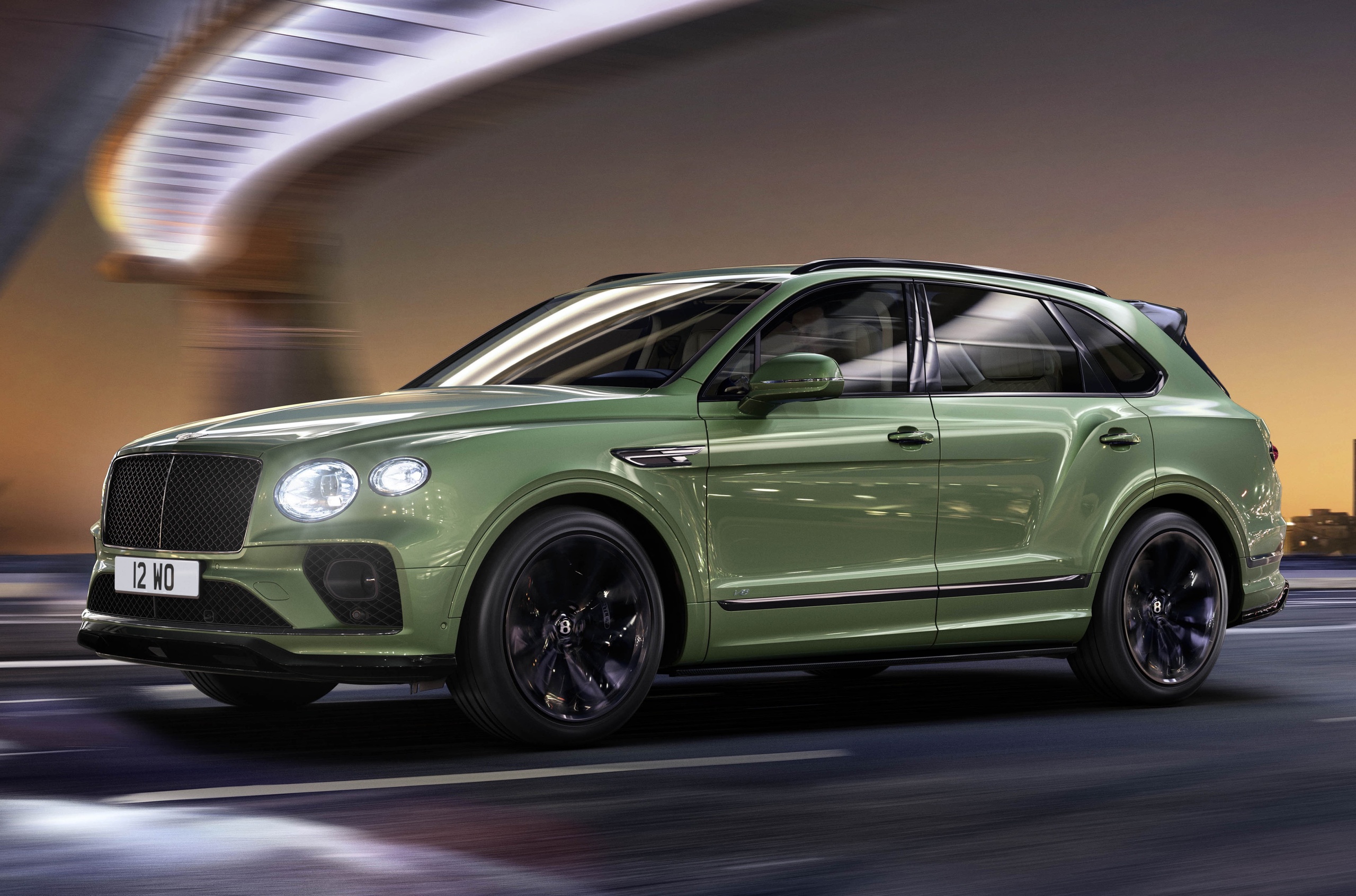 Bentley Bentayga поменяли внешность. Теперь он похож на Continental