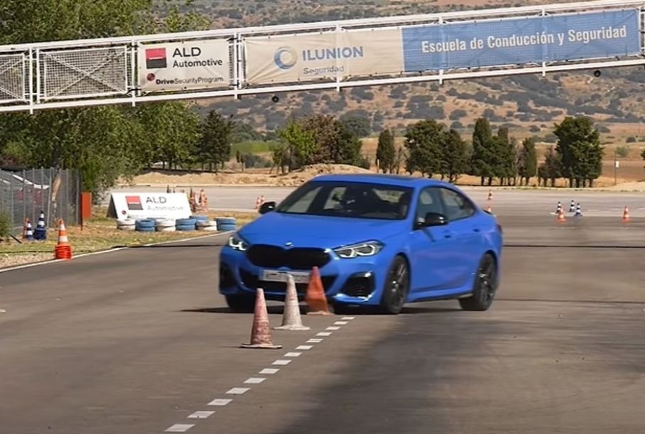 Новый BMW M235 провалил «лосиный тест»