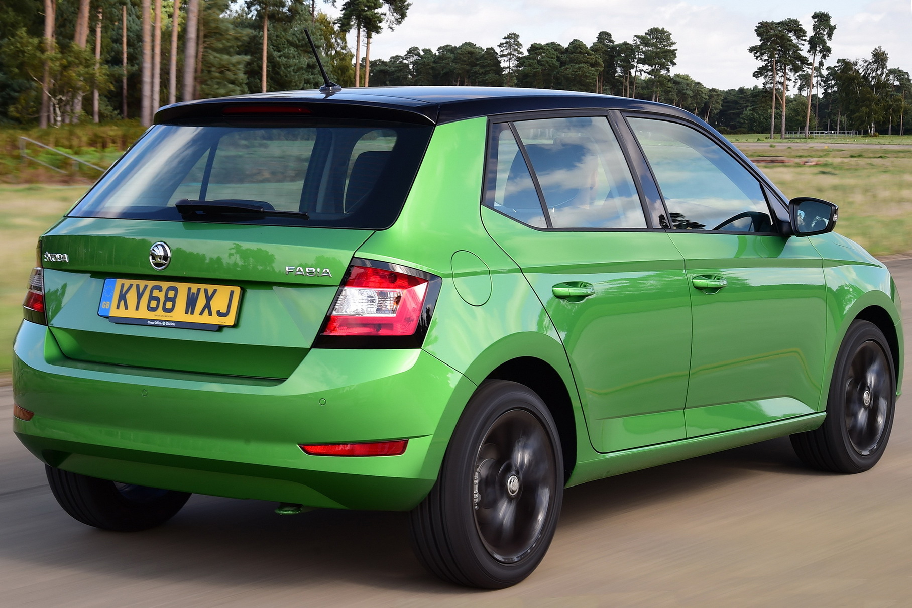 Skoda подтвердила скорую премьеру новой Fabia