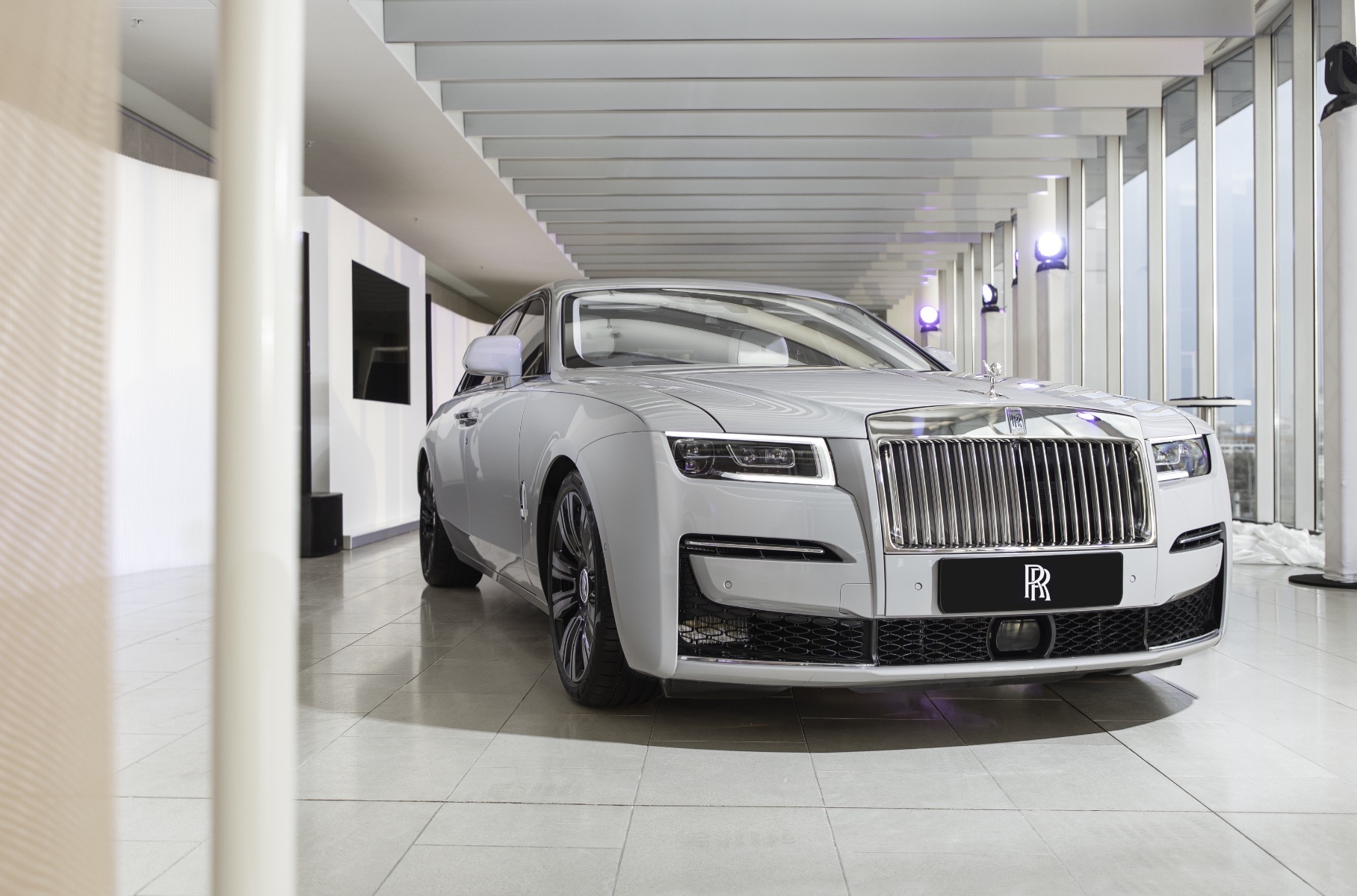 Названа цена нового Rolls-Royce Ghost в России