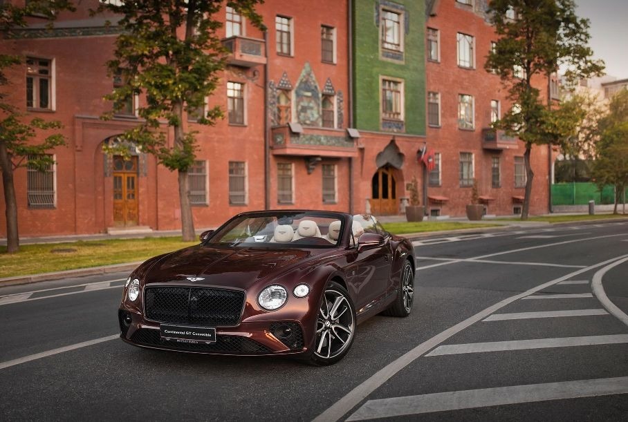 В России отзывают новые кабриолеты Bentley Continental GTС