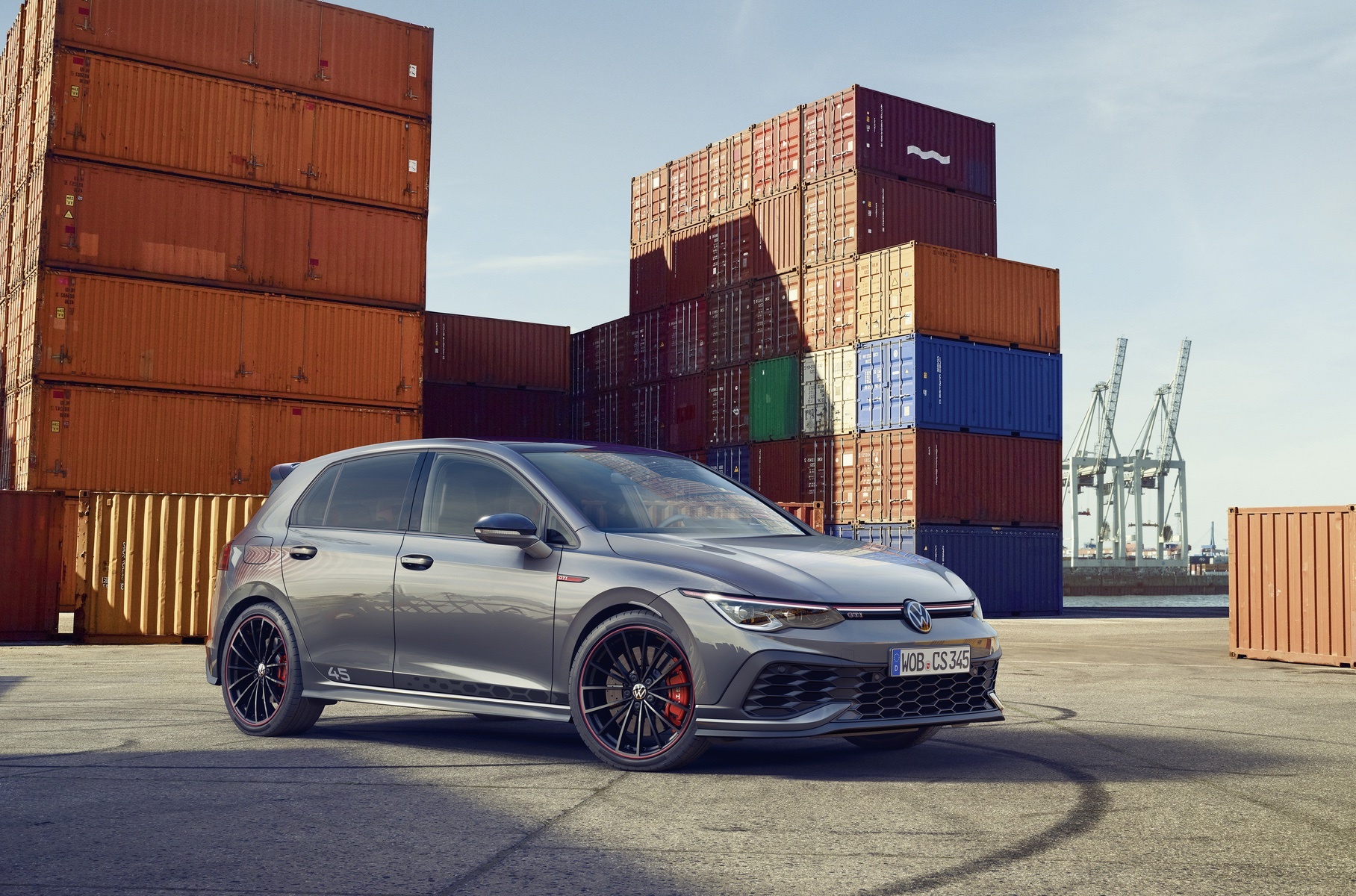 Юбилейный Volkswagen Golf GTI Clubsport 45 лишился ограничителя скорости