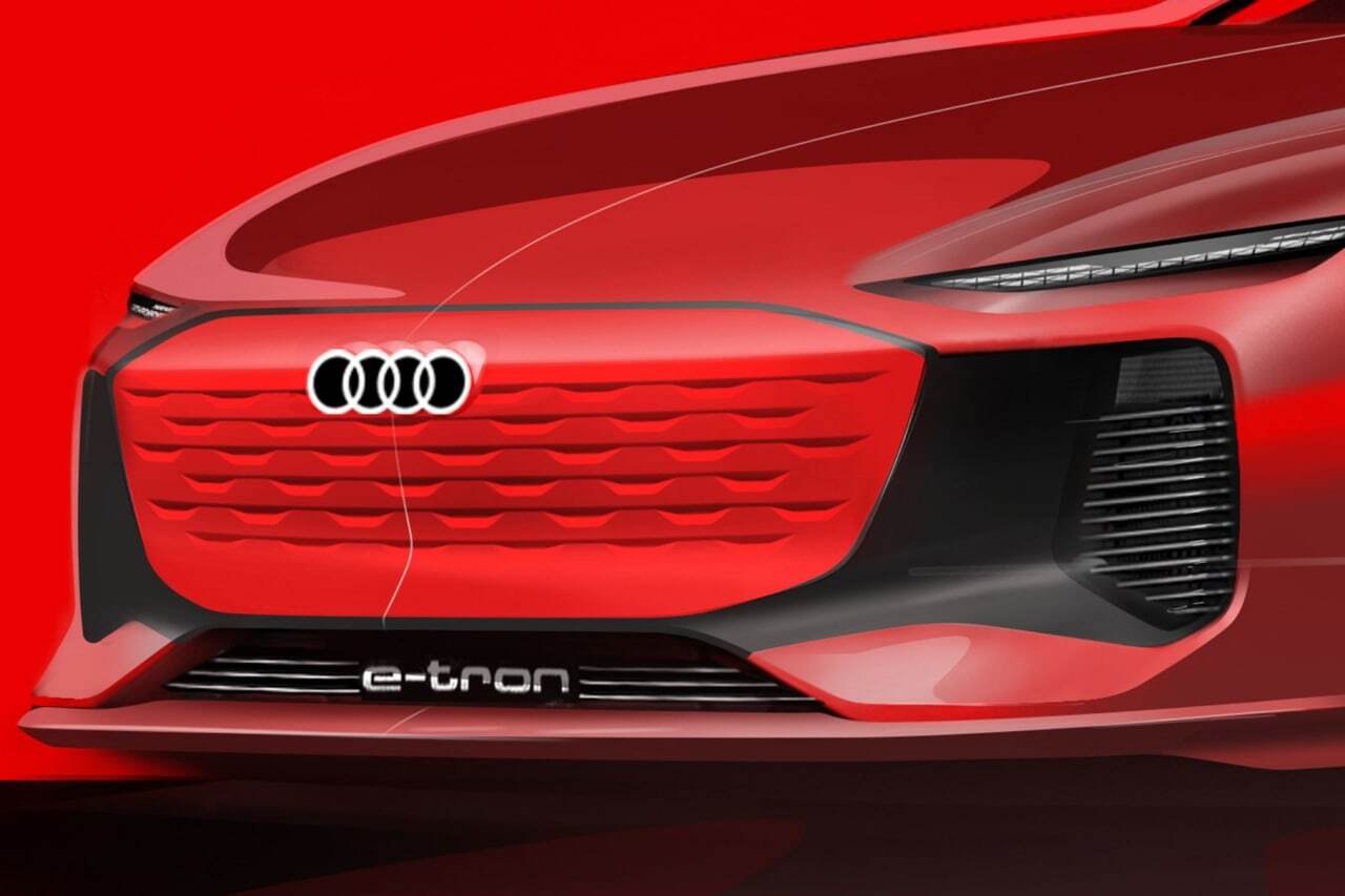 Audi анонсировала новый загадочный электромобиль семейства e-tron