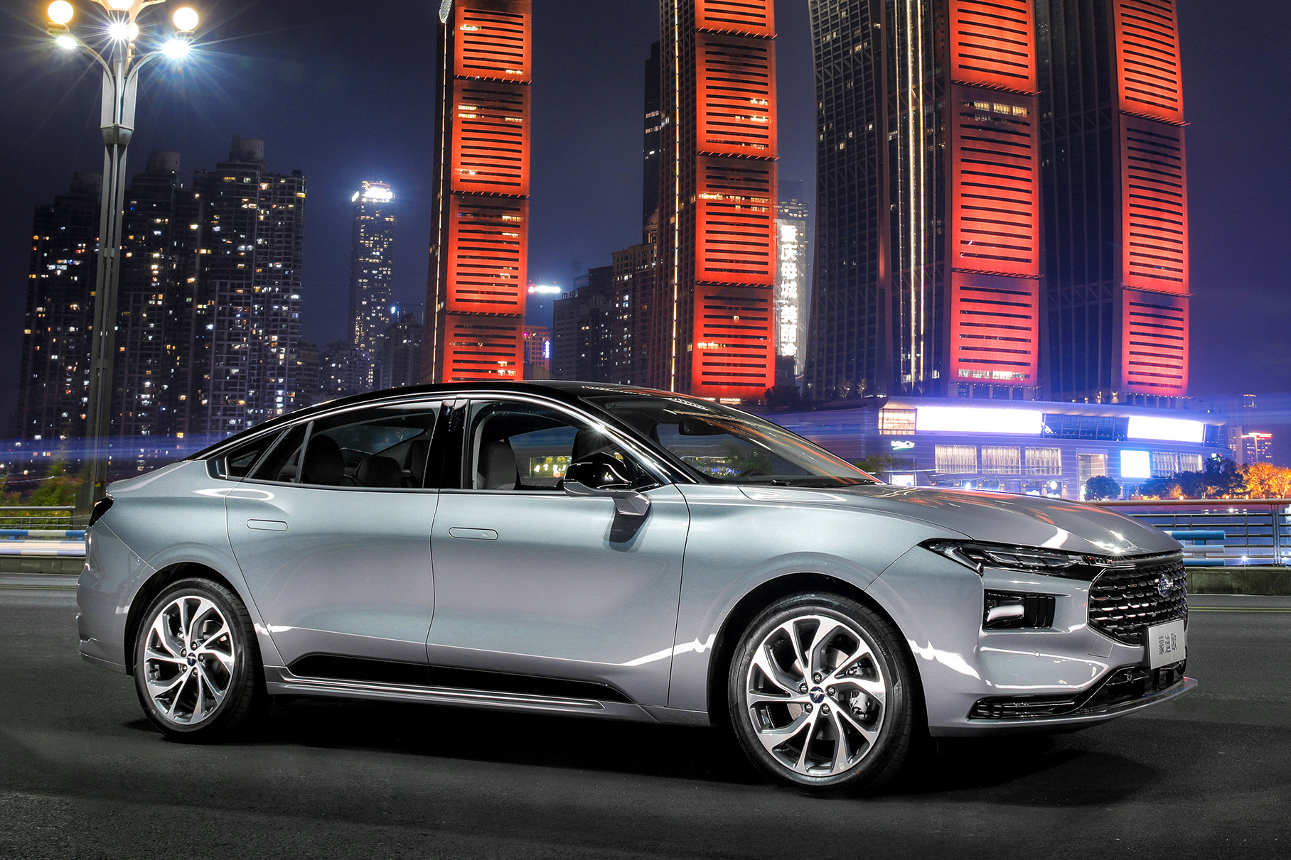 В Россию вернулся Ford Mondeo: теперь его возят из Китая