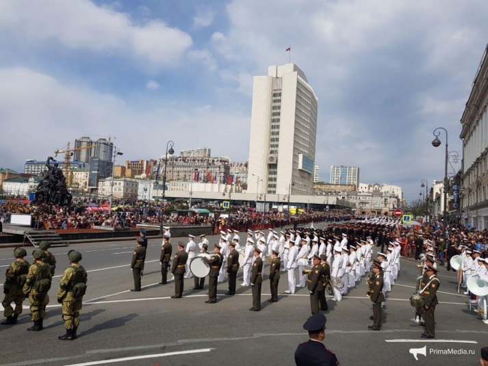 Начало парада Победы во Владивостоке пройдет под звуки 'Марша Красной Армии' оркестра ТОФ