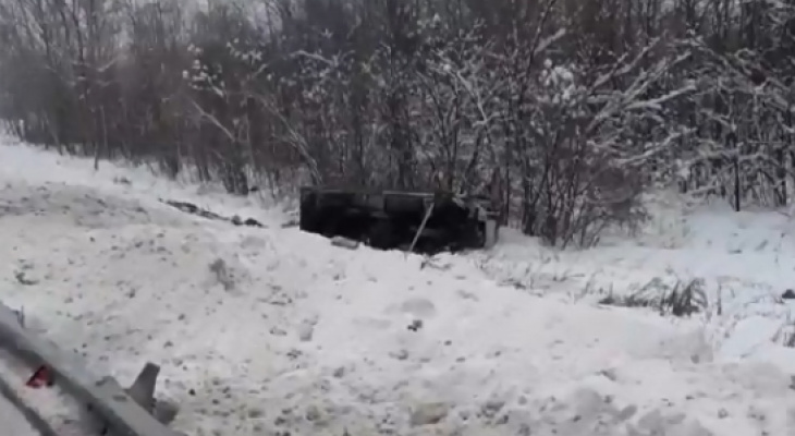 Под Пензой жестко столкнулись два грузовых автомобиля