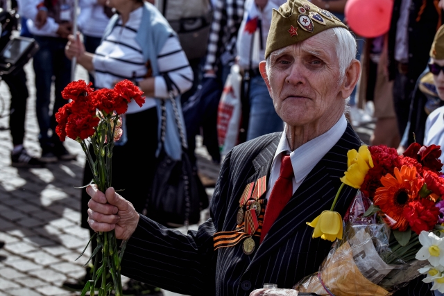 К 75-летию Победы: как помогают ветеранам в России и мире — все новости