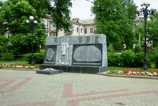 Толстой просит власти Москвы сохранить заводские памятники