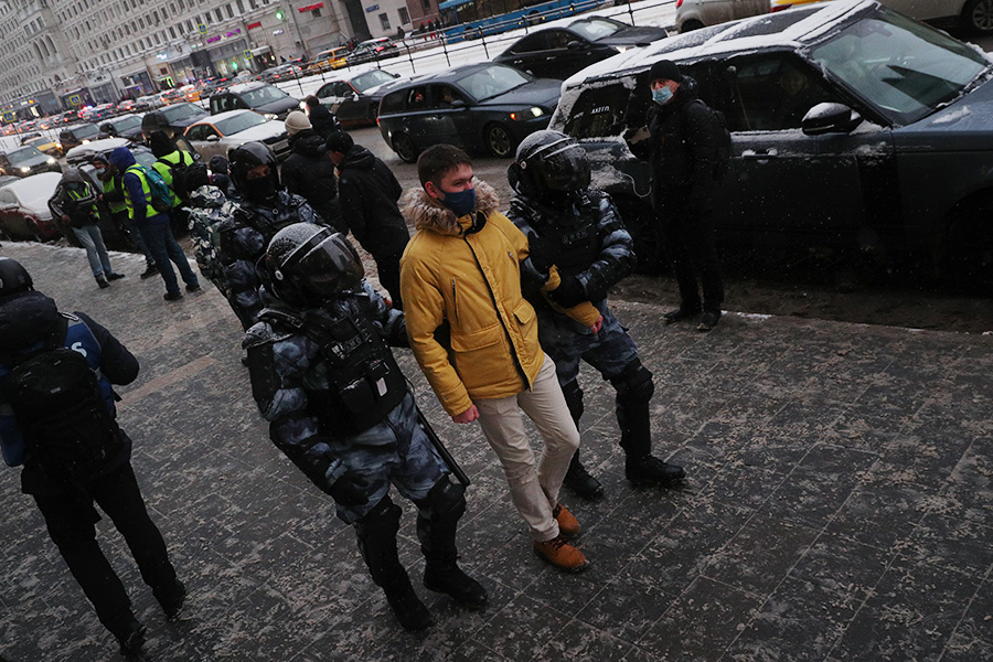 Акция протеста в поддержку Навального. Онлайн