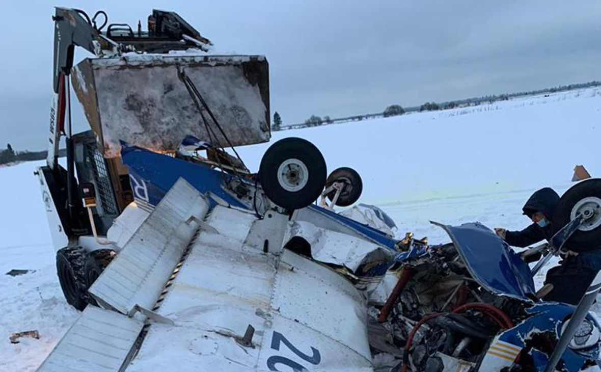 СК возбудил дело после падения частного самолета в Ленобласти