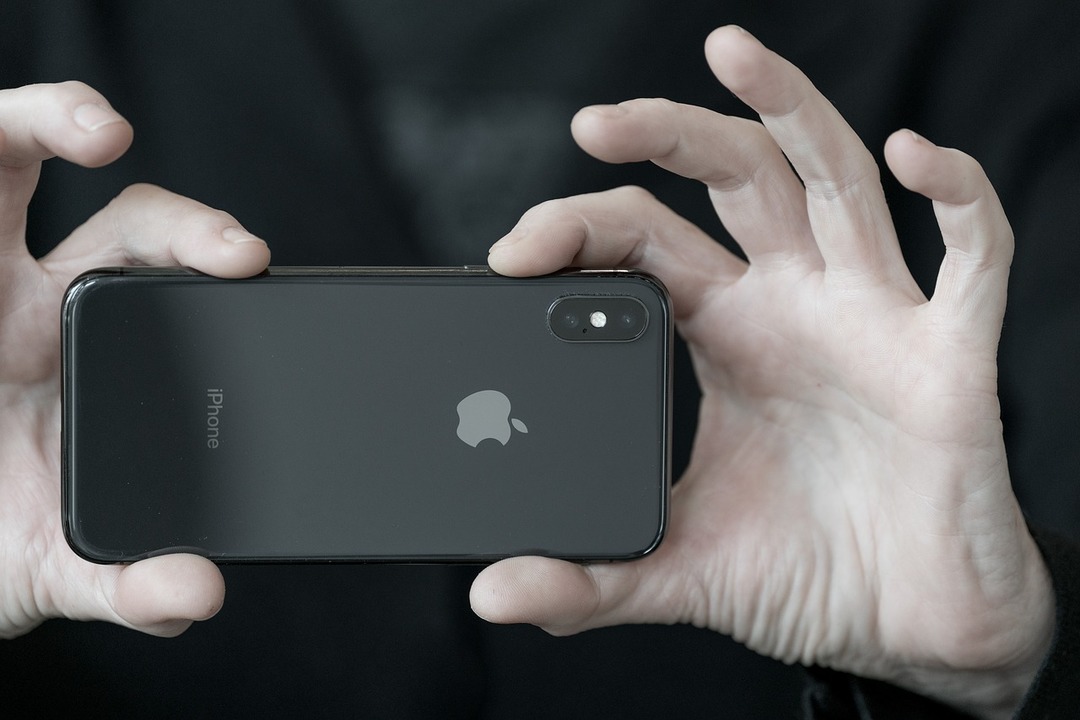 Apple призналась в сканировании фотографий пользователей iPhone. Так ищут детское порно