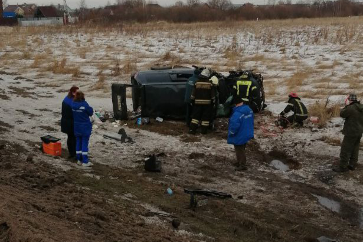 Два человека пострадали в ДТП с внедорожником под Тверью