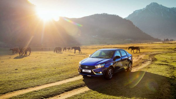 Даже хуже «робота»: Обновленная LADA Vesta с CVT – лихачи предпочтут VW Polo